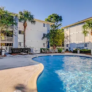 fiddlers-cove-6h-2-bed-2-bath-apartment-in-folly-field.top-hotels-in-savannah.com/